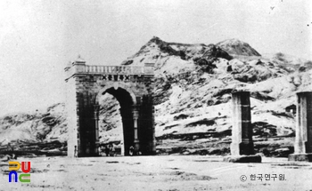 1897년 무렵 서울 독립문 전경