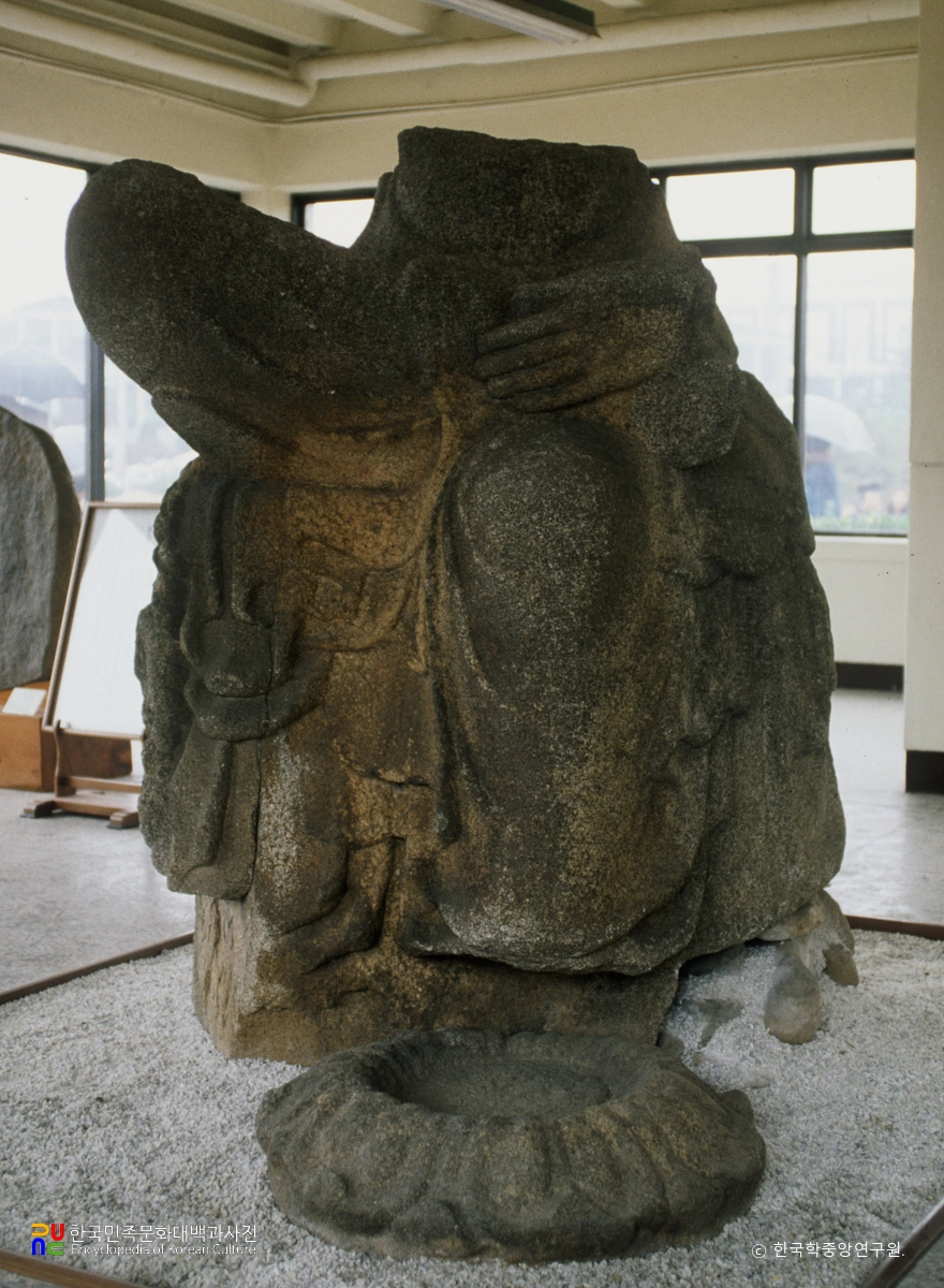 봉화 북지리 석조 반가상