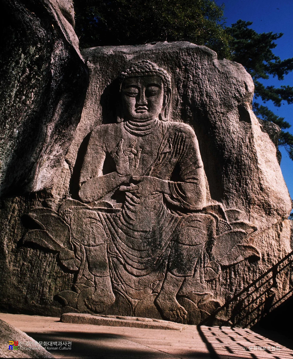 보은 법주사 마애여래의좌상 정면