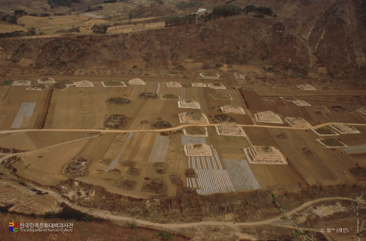 지안 산성하 고분군 전경