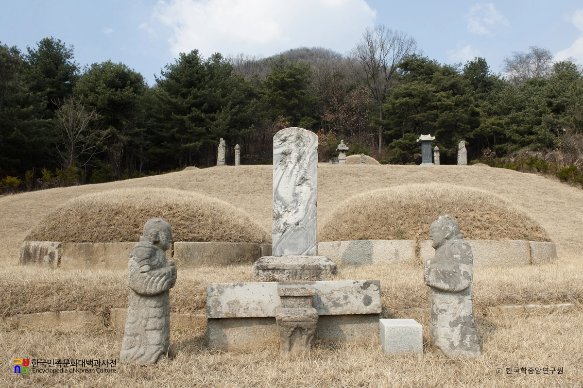 양주 이준선생 묘 정면