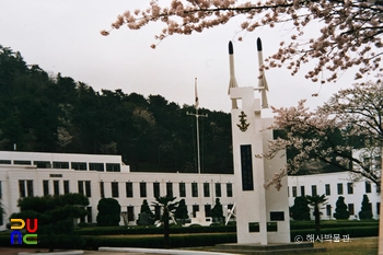 해군사관학교 / 본관 및 통해관