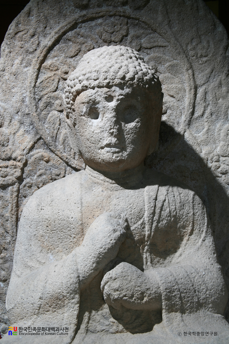 성주 금봉리 석조비로자나불좌상 부분