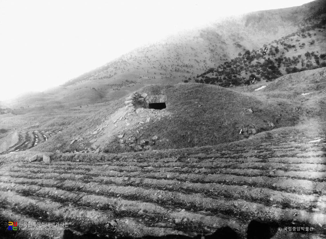 창녕 교동과 송현동 고분군 중 교동 고분군 정측면