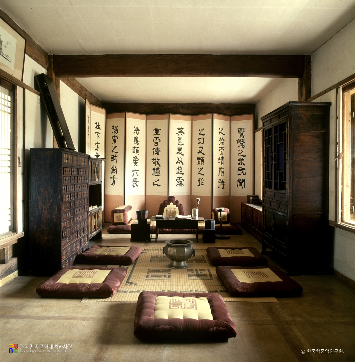 예산 김정희 선생 고택 사랑채 내부