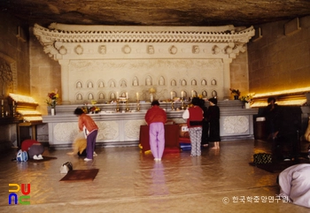 강화 보문사 석실 내부 정면