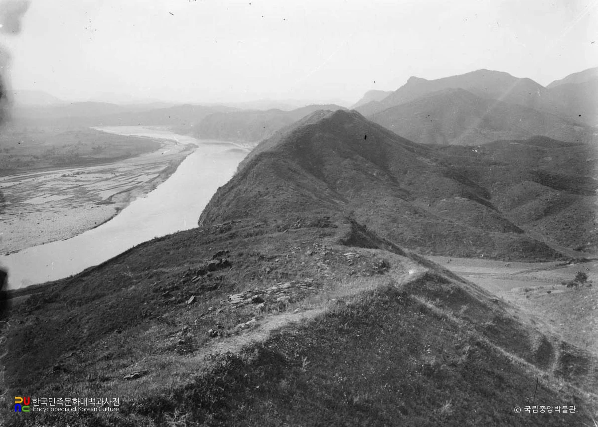 성천 흘골산성 토루