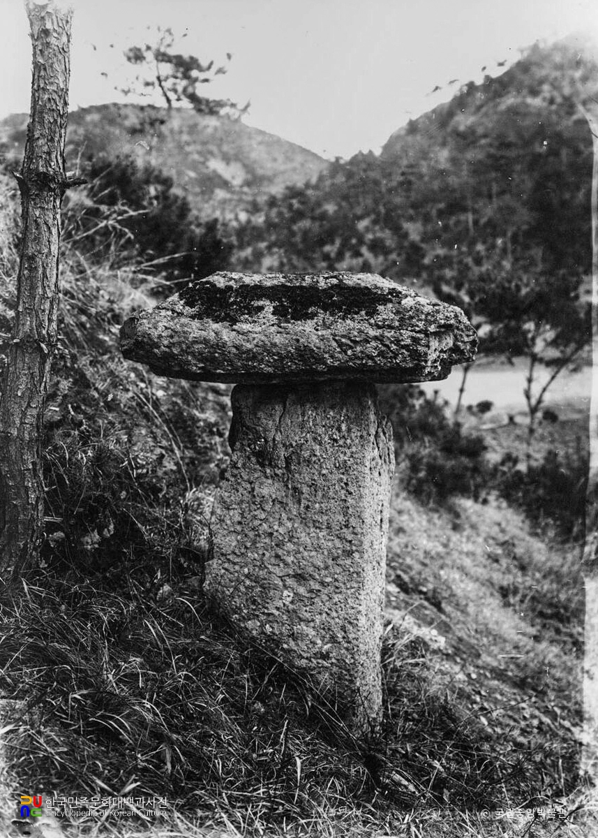 화순 운주사 제74호 석탑 남면