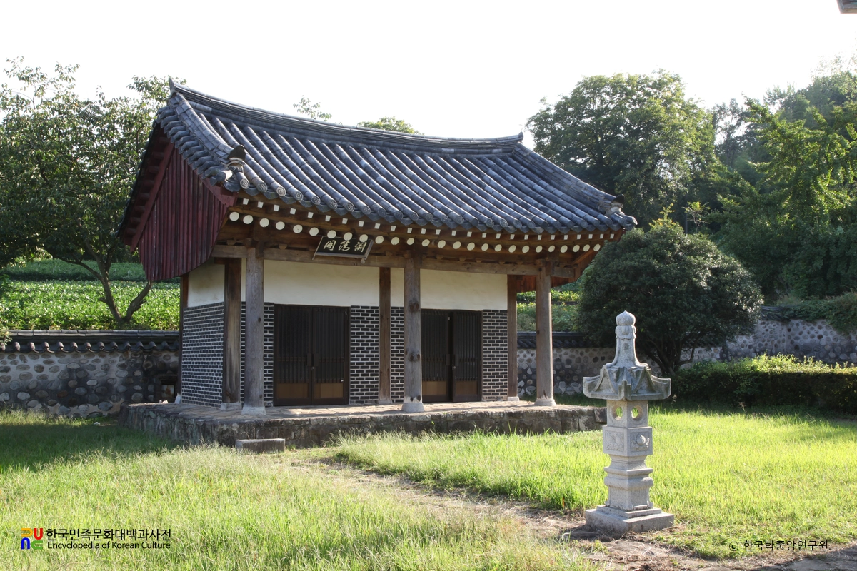 함안 서산서원 중 소청각 좌측면