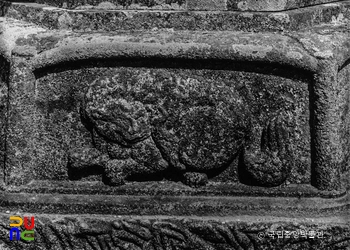 구례 연곡사 동 승탑 중 기단부의 사자상