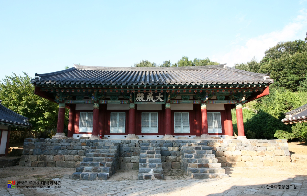 부여 임천향교 대성전 정면