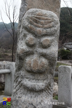 함양 영은사지 석장승 중 우호대장의 얼굴