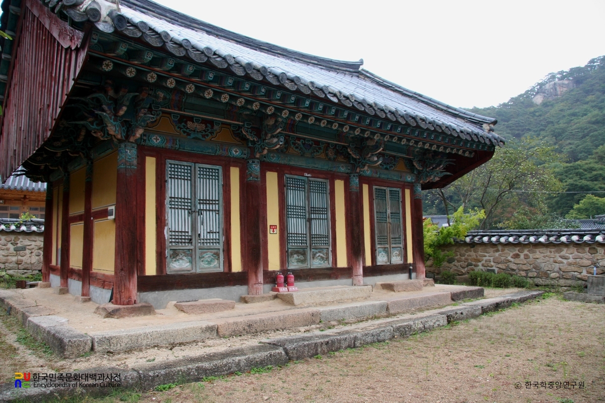 보은 법주사 선희궁 원당 정측면