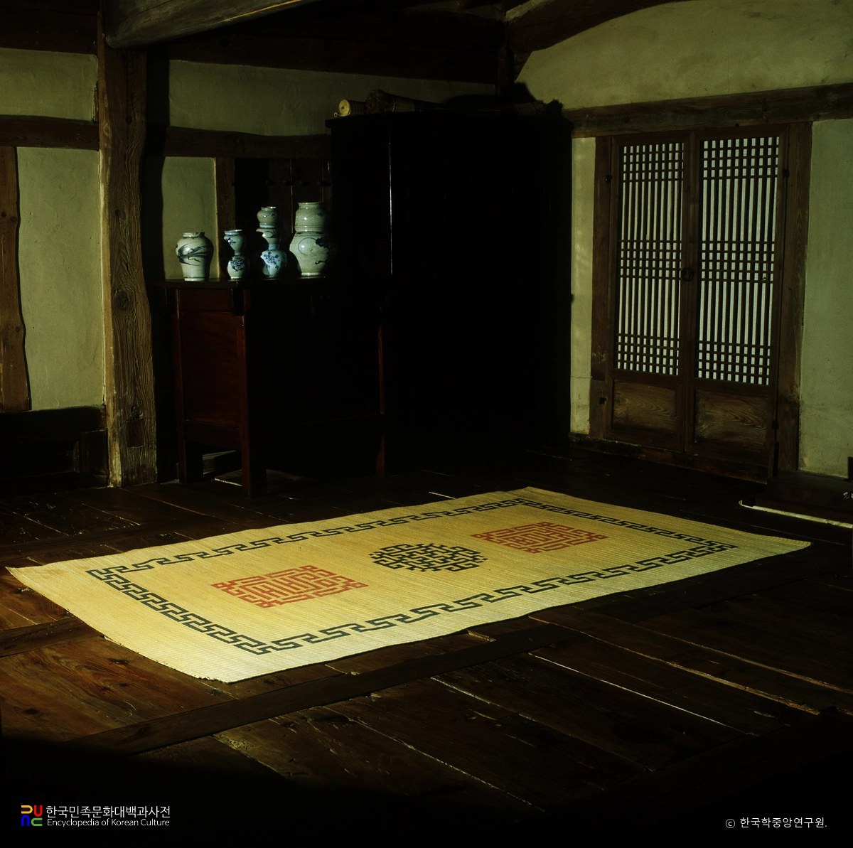 대청마루의 돗자리
