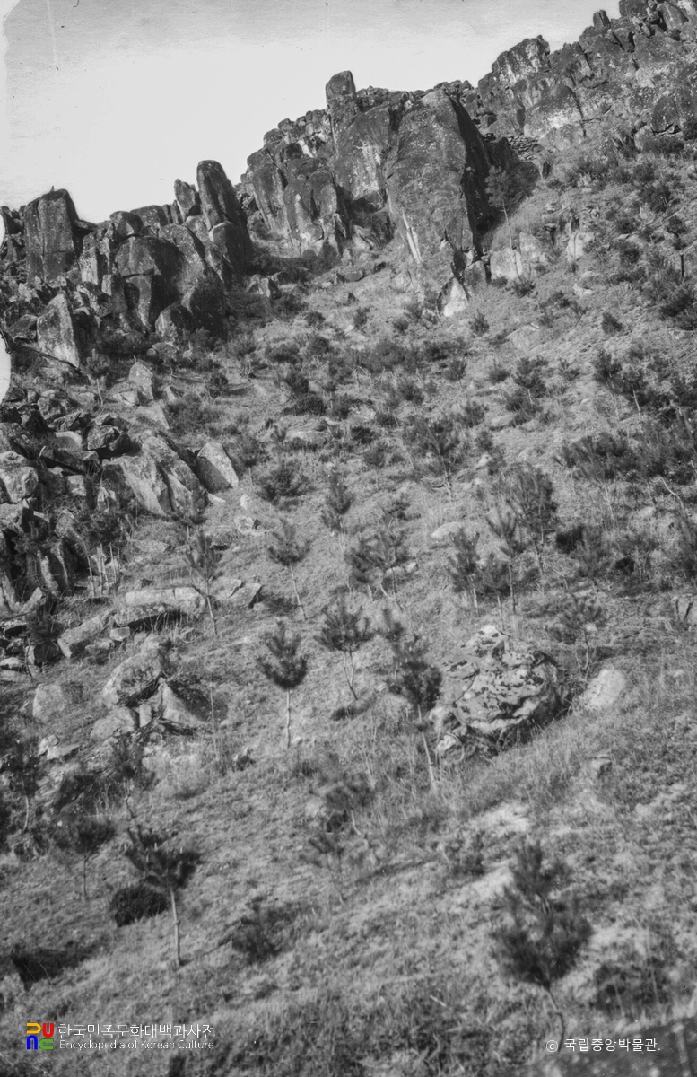 경주 남산 일원 중 약수계 폐사지 전경