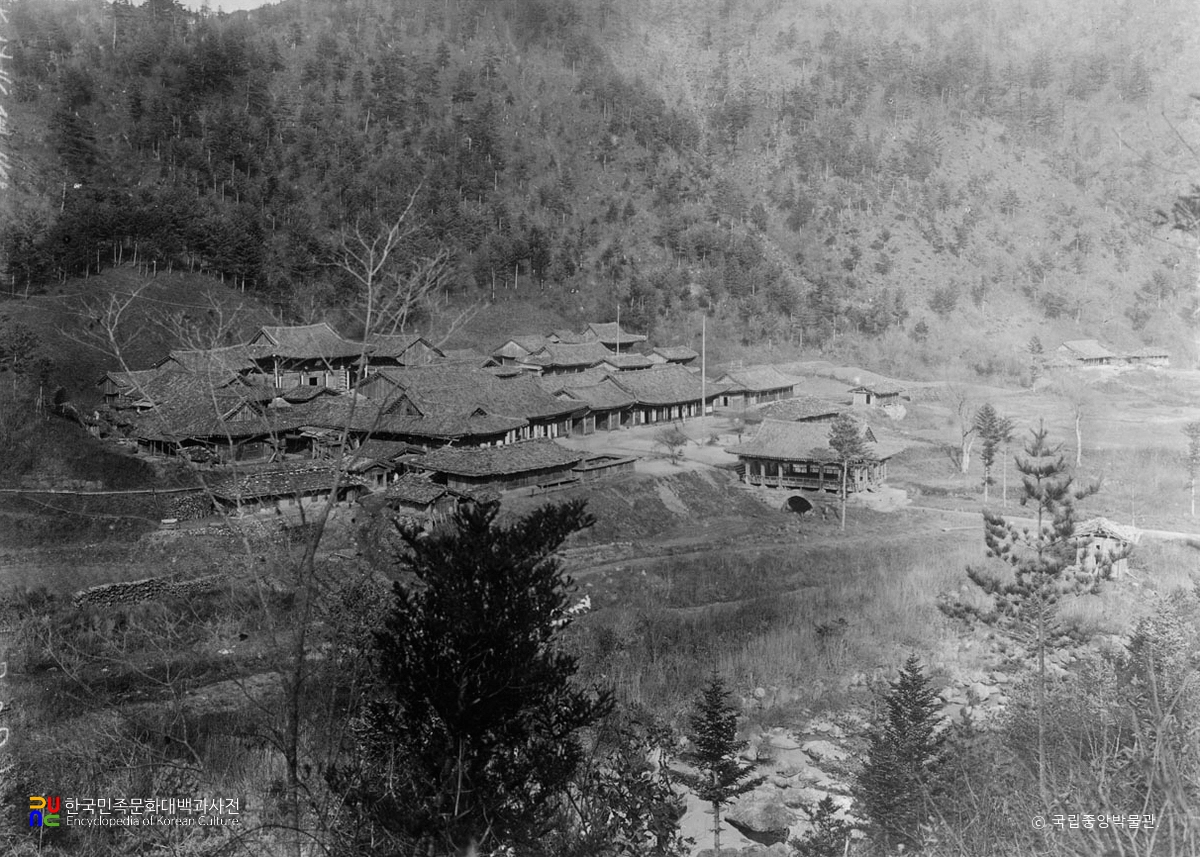 강원 고성 유점사 전경