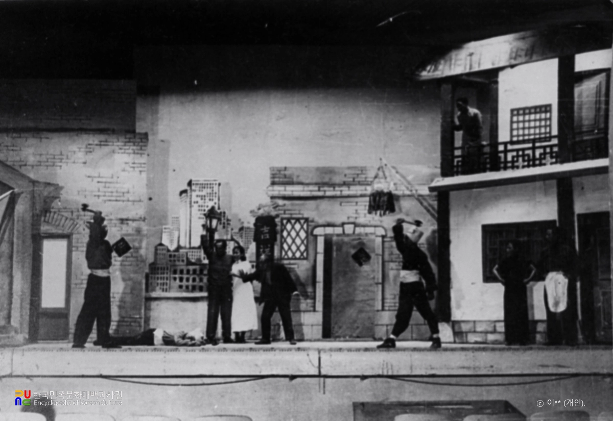 중앙무대 / 쾌걸웡