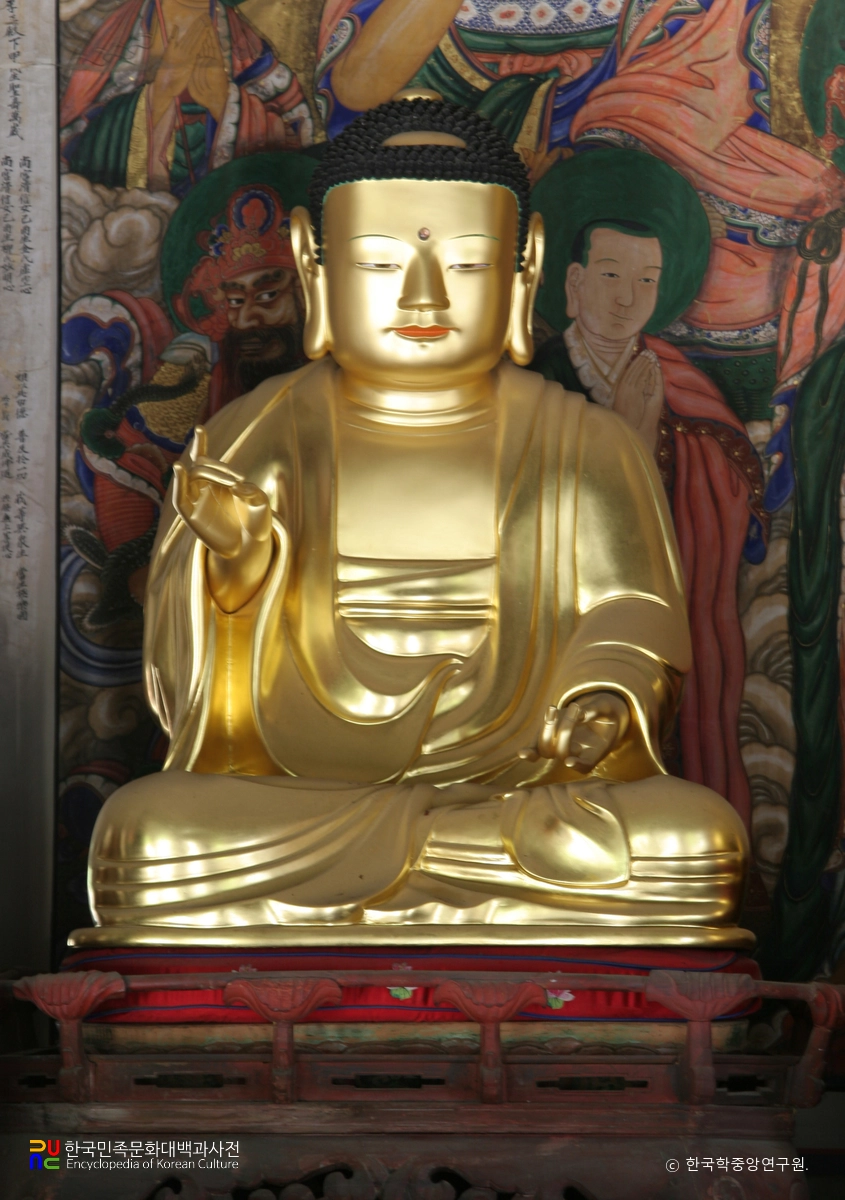 강화 전등사 목조석가여래삼불좌상/아미타여래