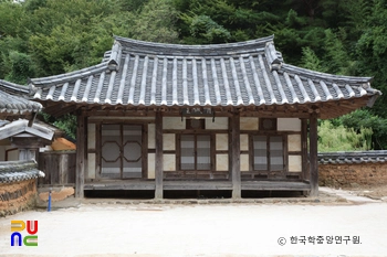 경남 고성 도연서원 중 명성실 정면