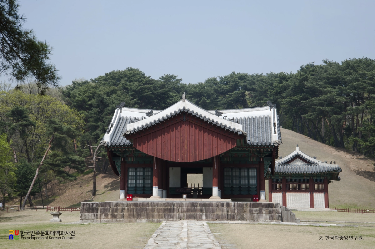 구리 동구릉 건원릉 정자각 정면
