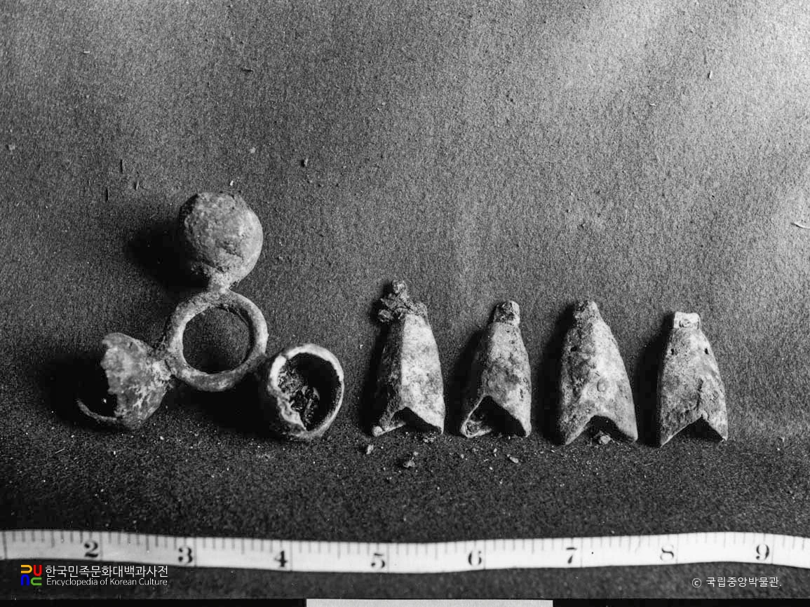 경북 경주 금관총 청동삼령 청동마탁