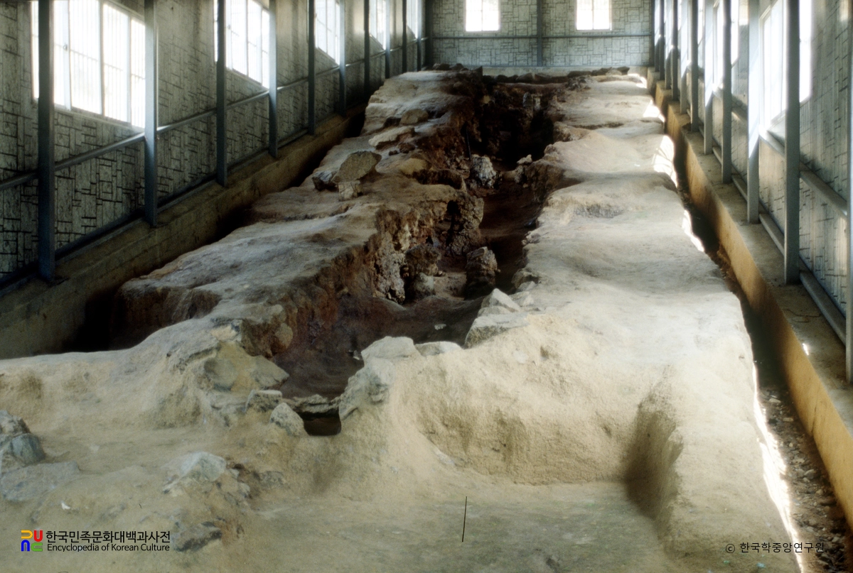 정생동 백자 가마터