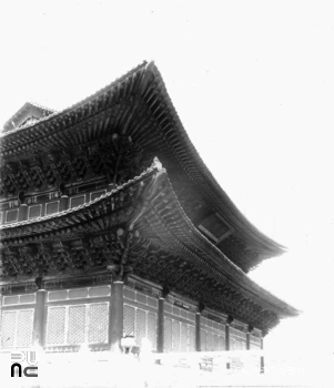 서울 경복궁 근정전 우측면