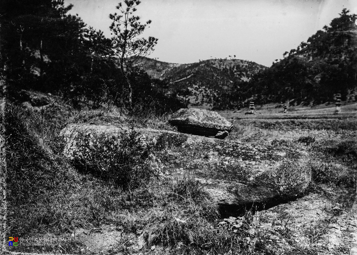 화순 운주사 제25호 석탑