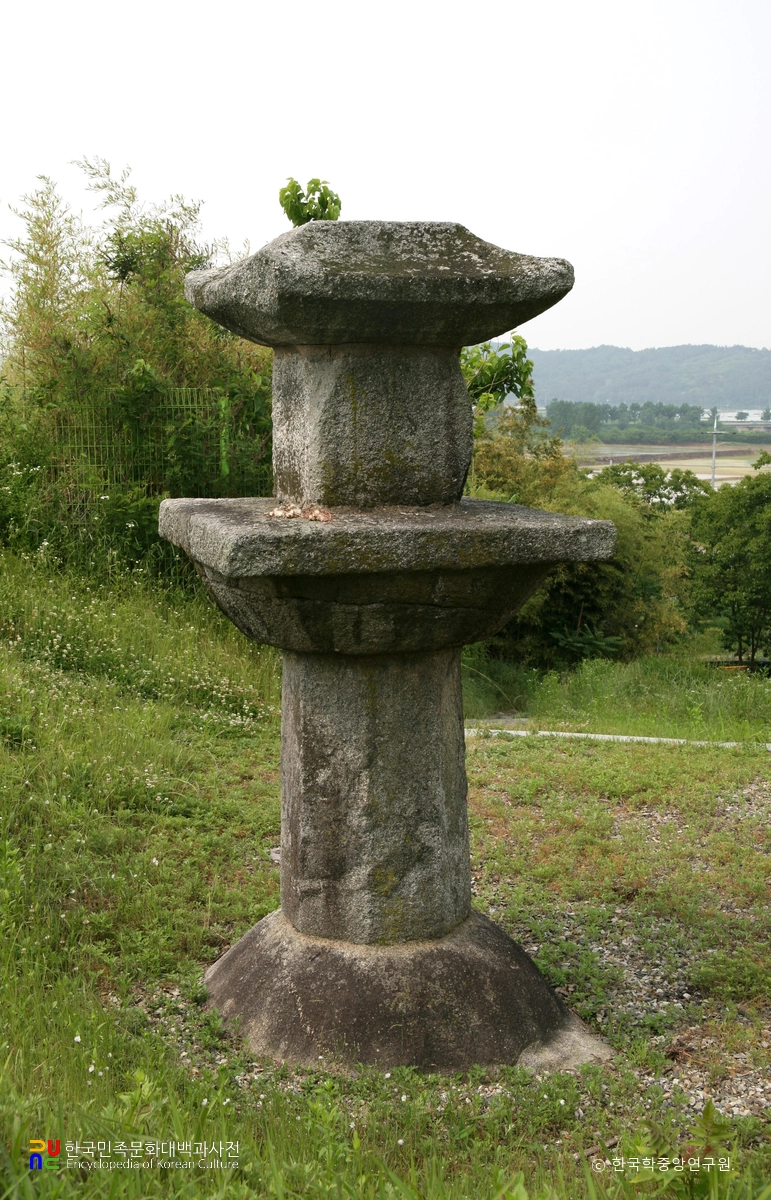 논산 탑정리 석탑