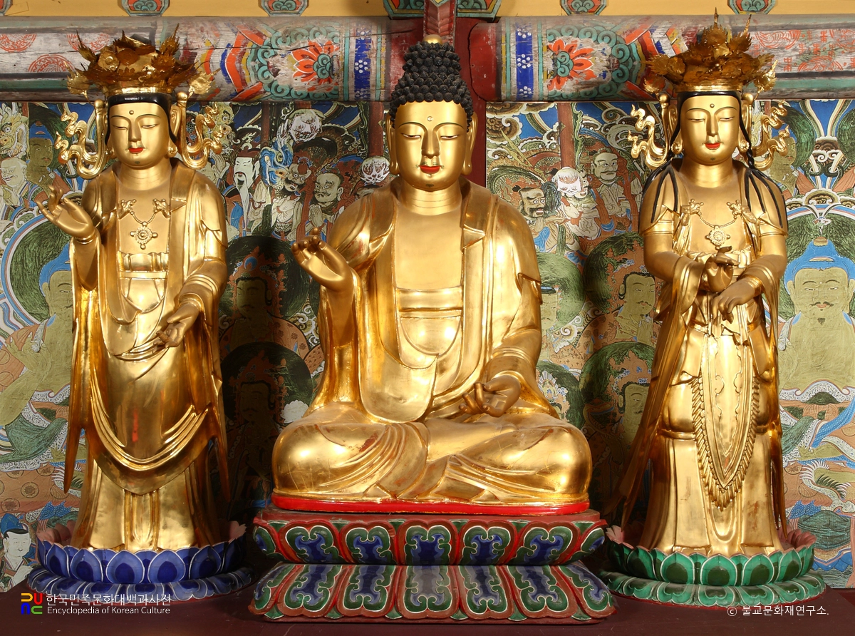 여주 신륵사 목조 아미타여래삼존상