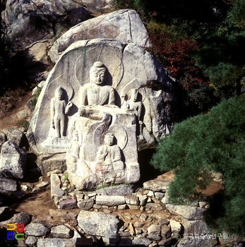 경주 남산 칠불암 마애불상군 정면