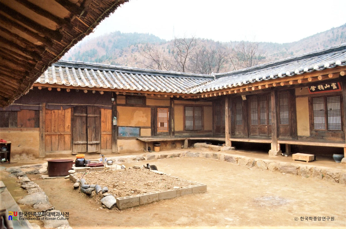 양평 이항로 선생 생가 내부