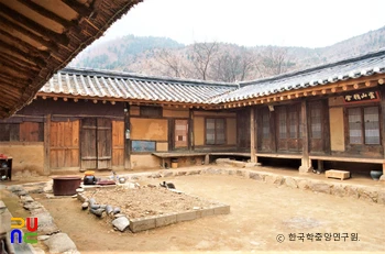 양평 이항로 선생 생가 내부