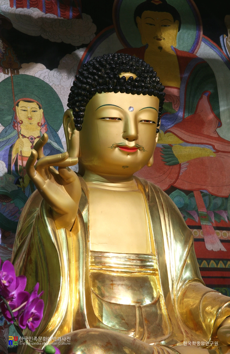 영광 연흥사 목조삼세여래좌상 / 아미타