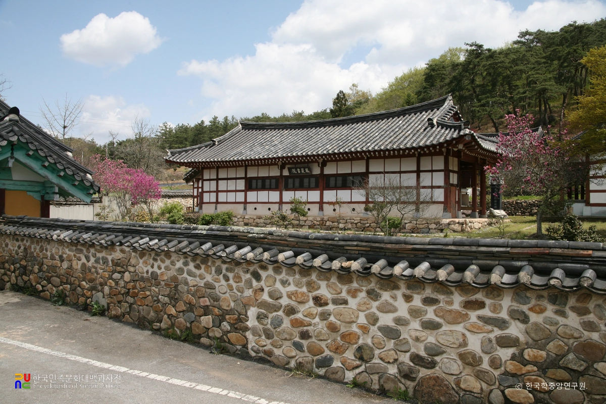 봉암서원 / 성경당