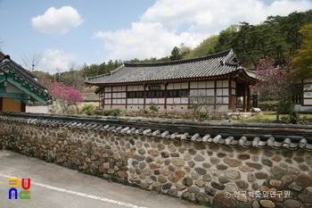 봉암서원 / 성경당
