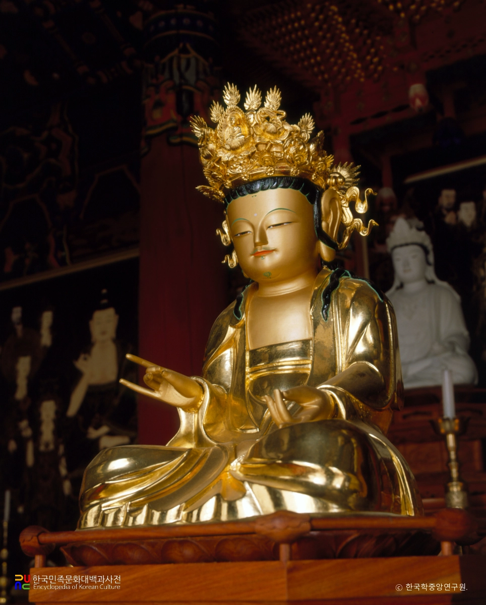 김제 청룡사 목조관음보살좌상