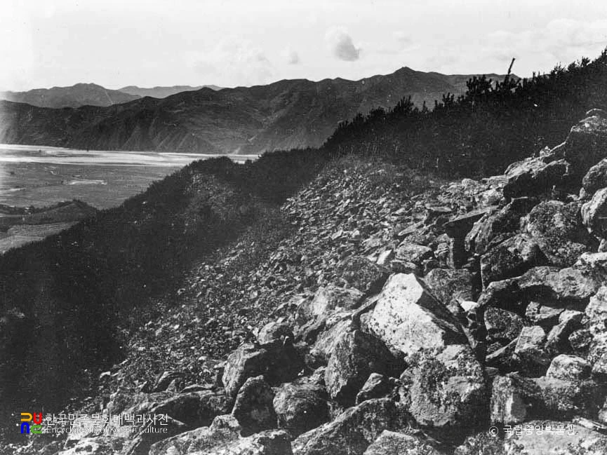 북청 용연동 산성 전경