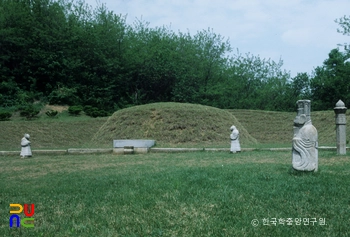 군포 이기조 선생 묘 전경