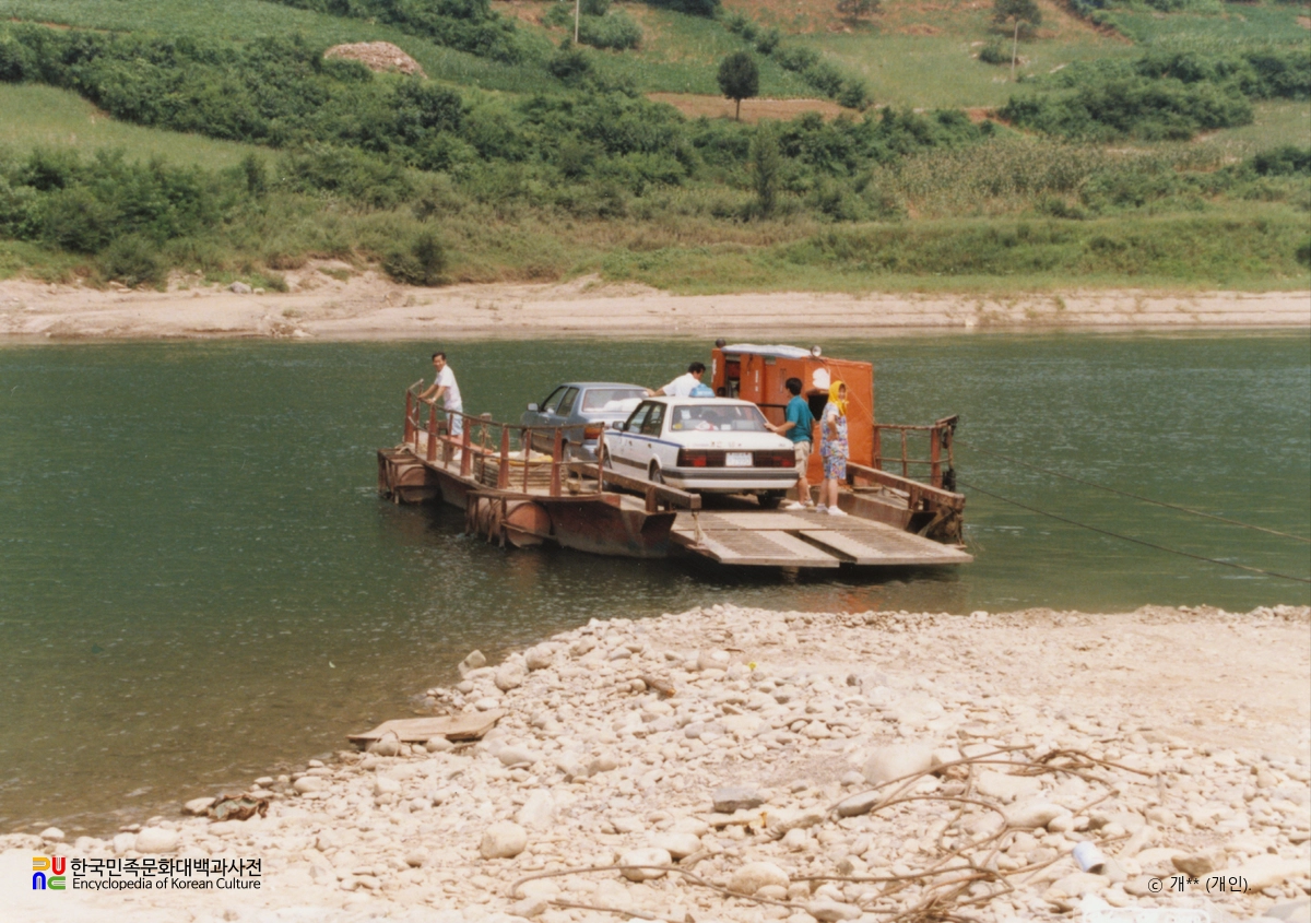 남한강 나룻배