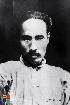 김동삼