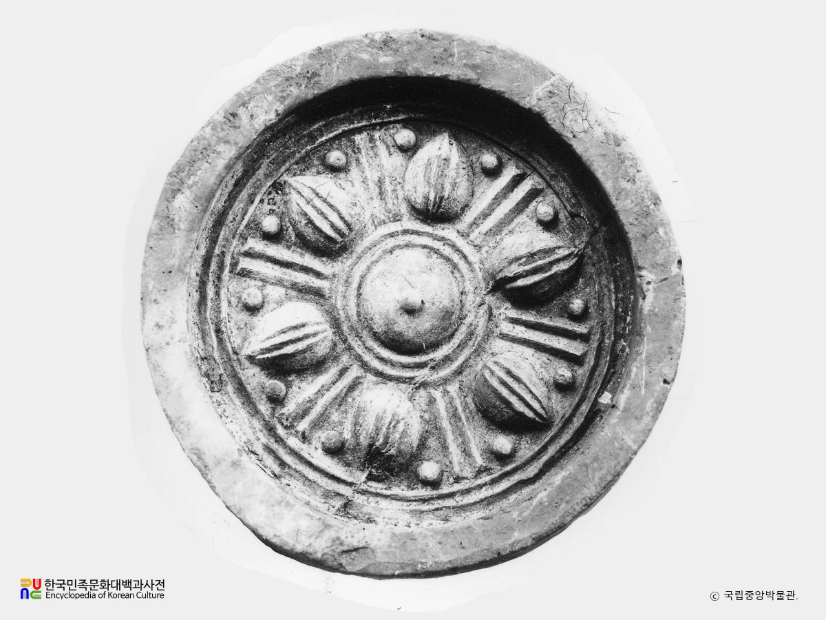 중국 길림 마선구 천추총 연화문수막새