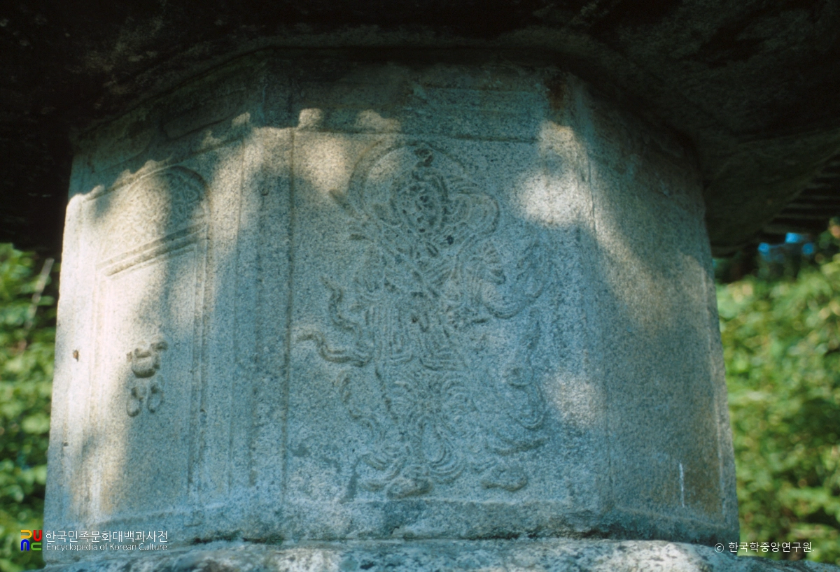 남원 실상사 수철화상탑 좌측 사천왕상