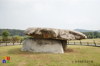 강화 부근리 지석묘 중 온라인카지노; 고인돌 우측면