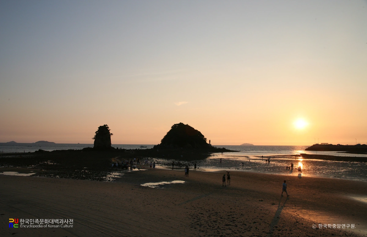 안면도 꽃지 할미 할아비 바위