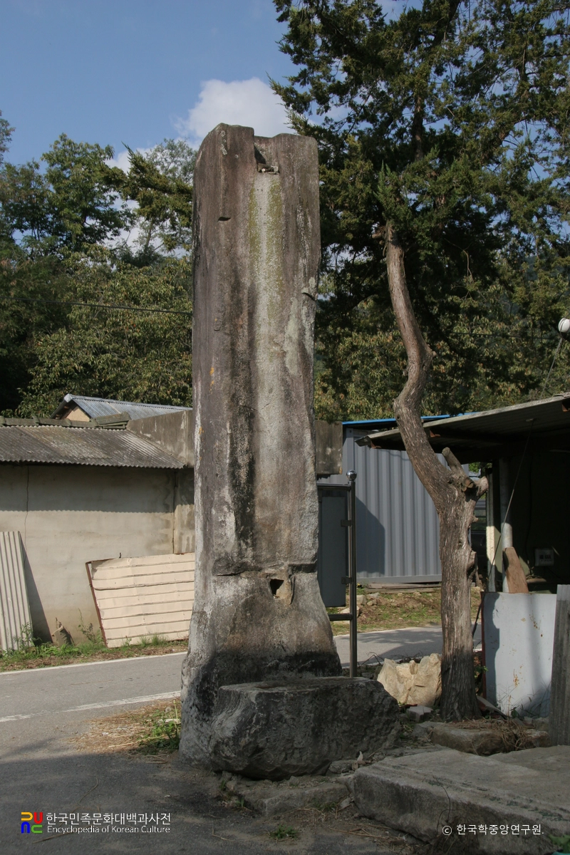 충주 숭선사지 당간지주