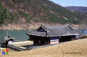 금산 용강서원 전경