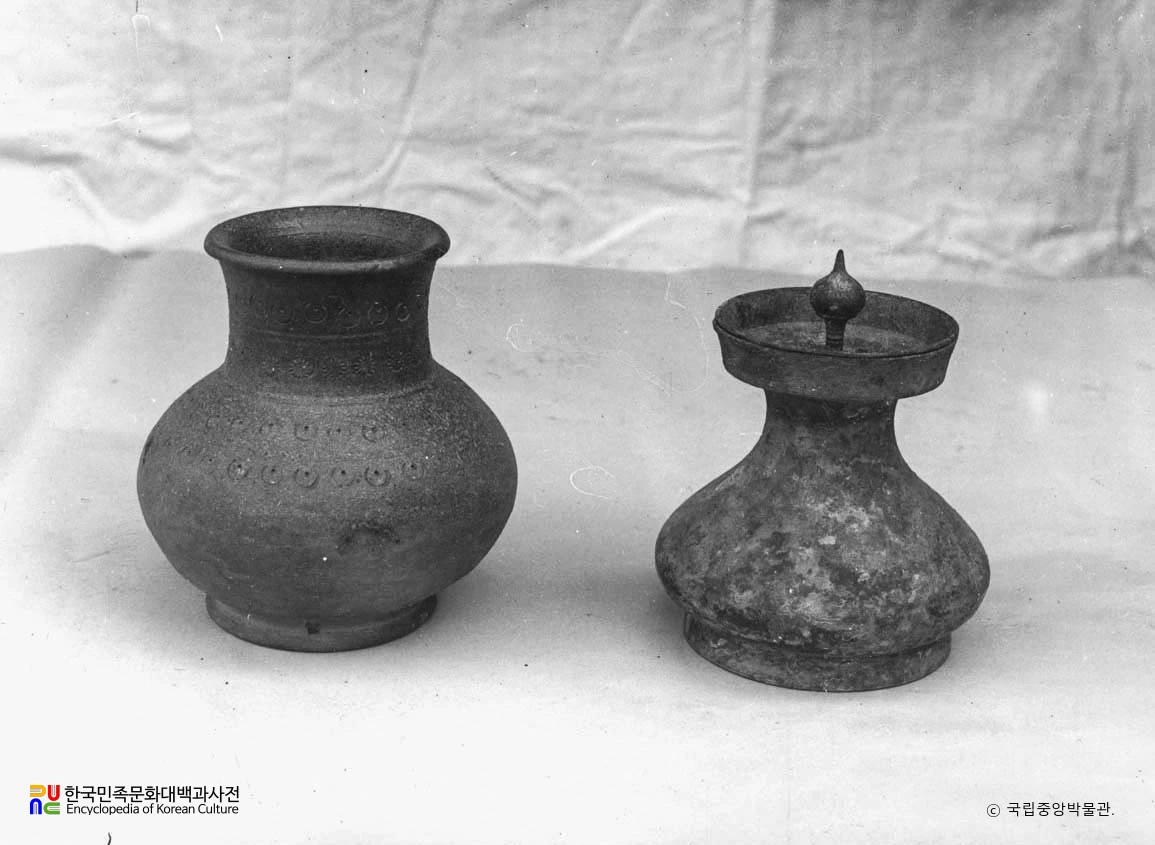 경북 경주 충효동 제9호분 인화문장경호 청동호