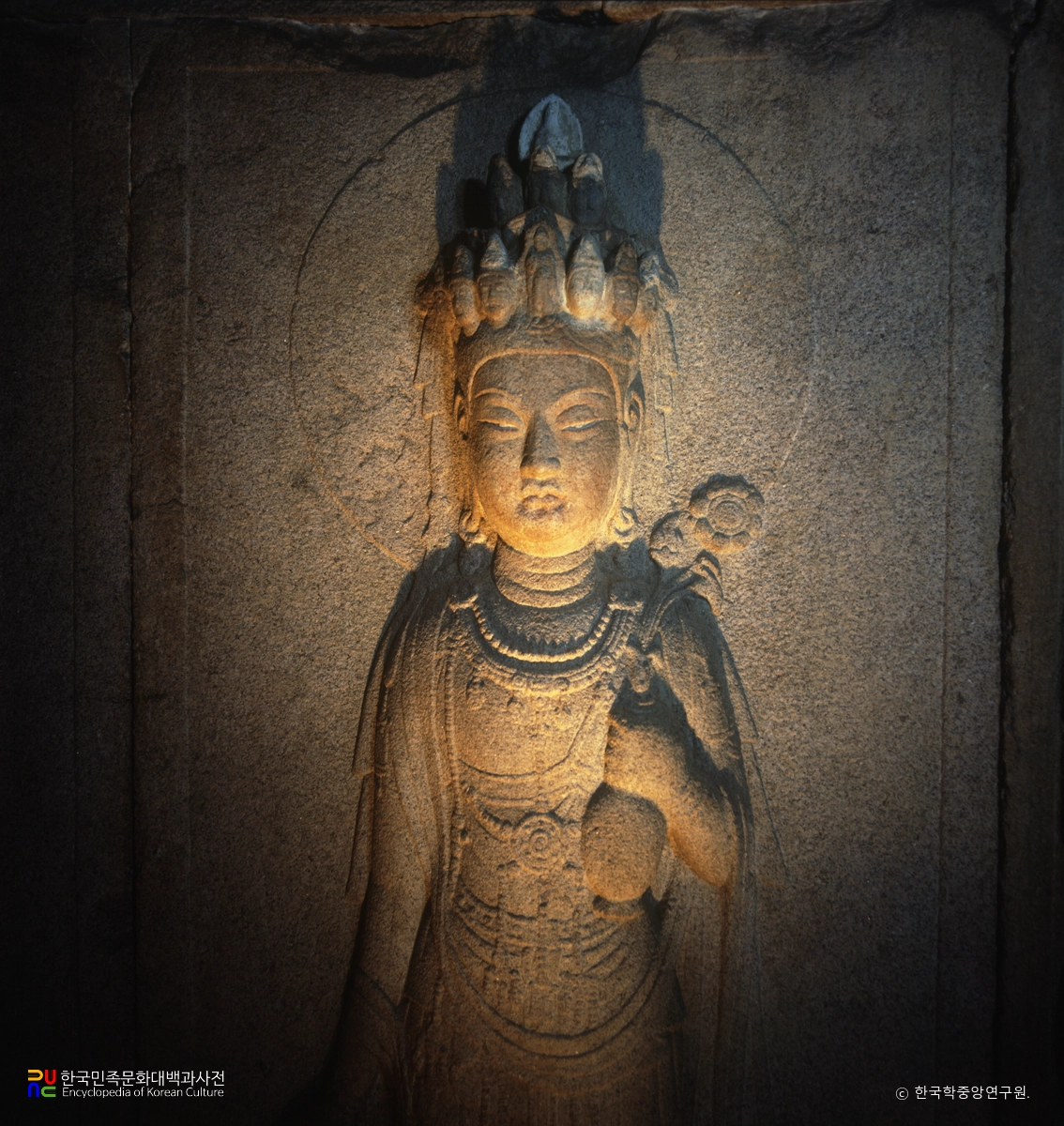 경주 석굴암 석굴 중 관음보살상