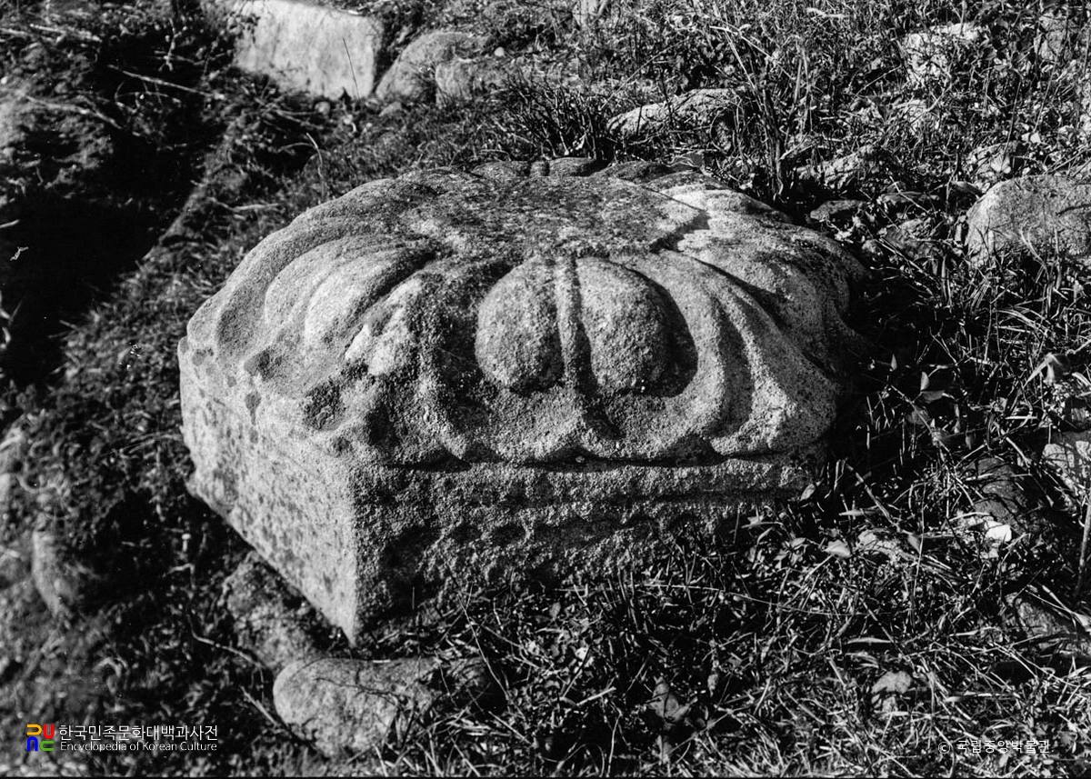 장단 불일사지 석등 하대석